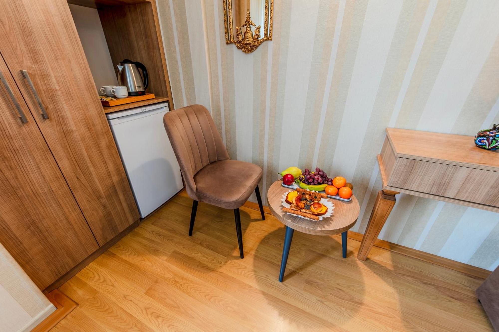 Hamit Hotel Istanbul Bagian luar foto