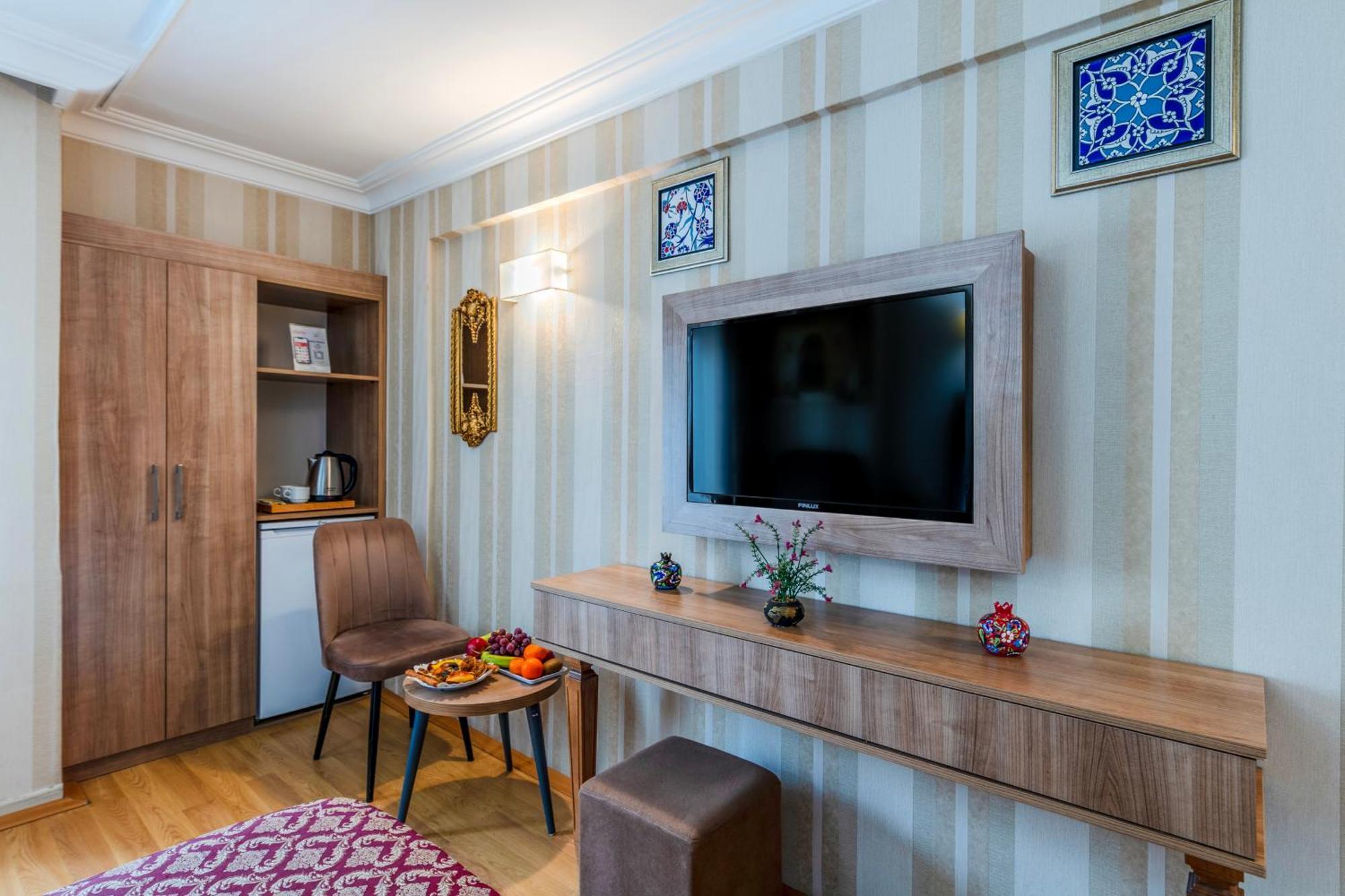 Hamit Hotel Istanbul Bagian luar foto