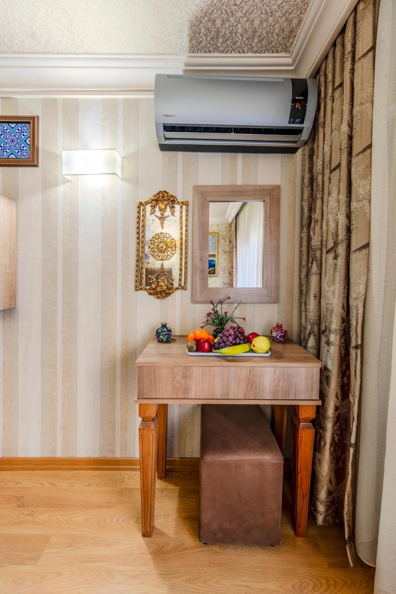 Hamit Hotel Istanbul Bagian luar foto